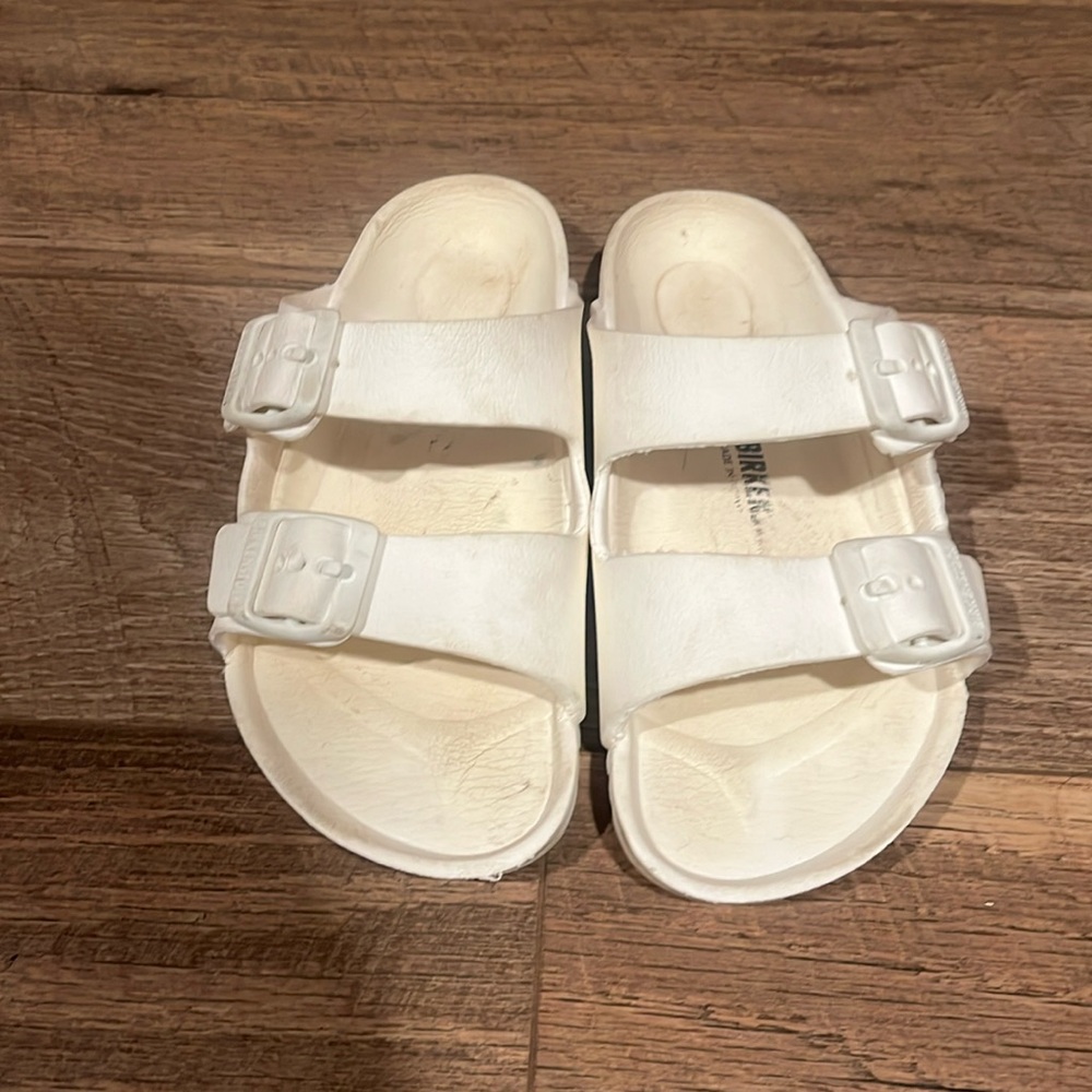 Girls Birkenstock to strap, sandal, white size 12
